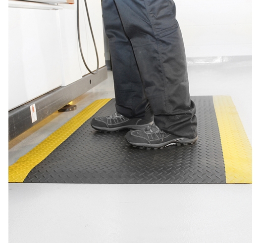 Deckplate Safety Matting In Use