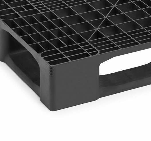 Medium Duty Plastic Pallet Detail