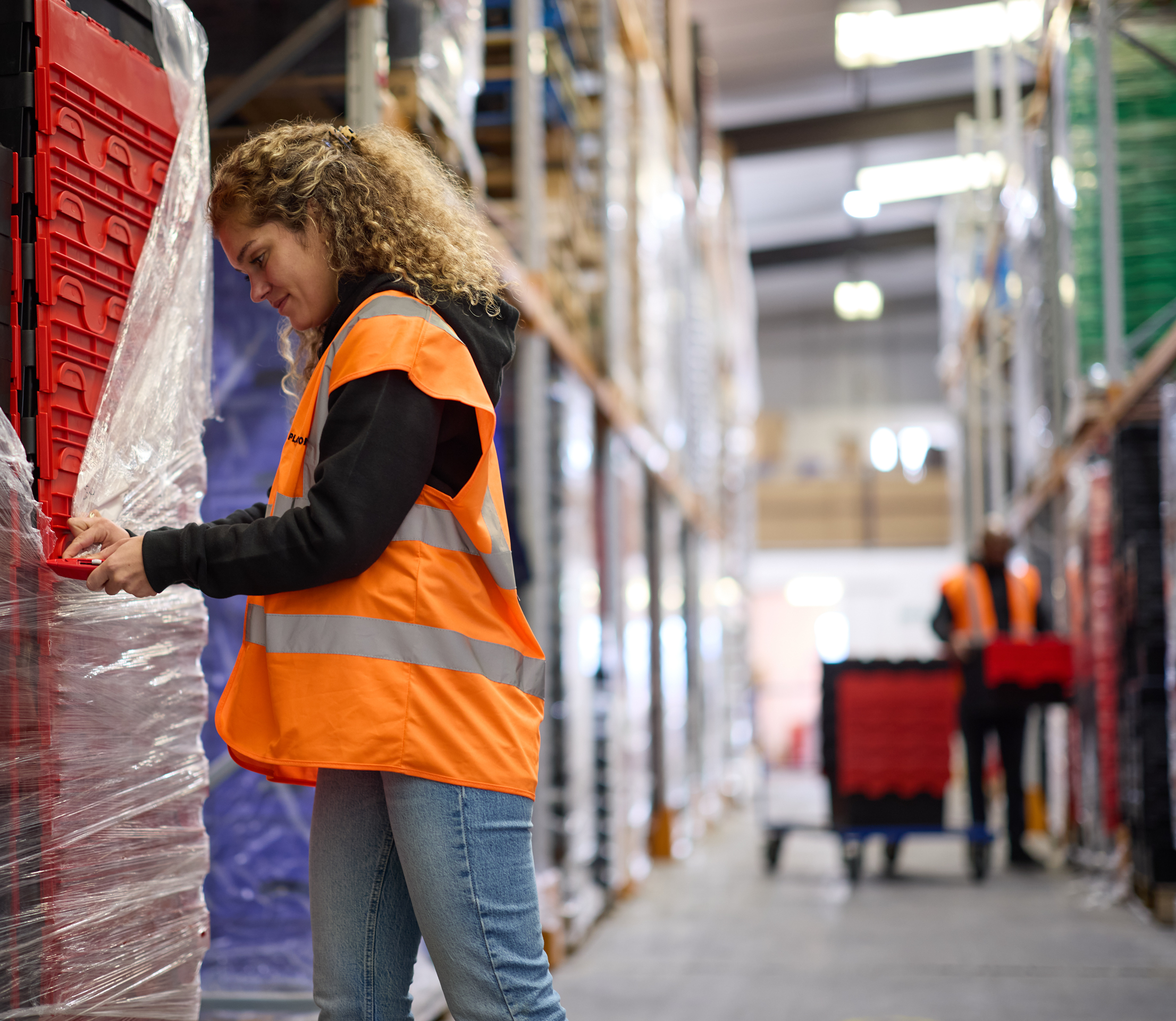 Plastic Boxes and their Efficiency in the Warehouse